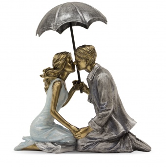 Egy pár egy esernyő figurája